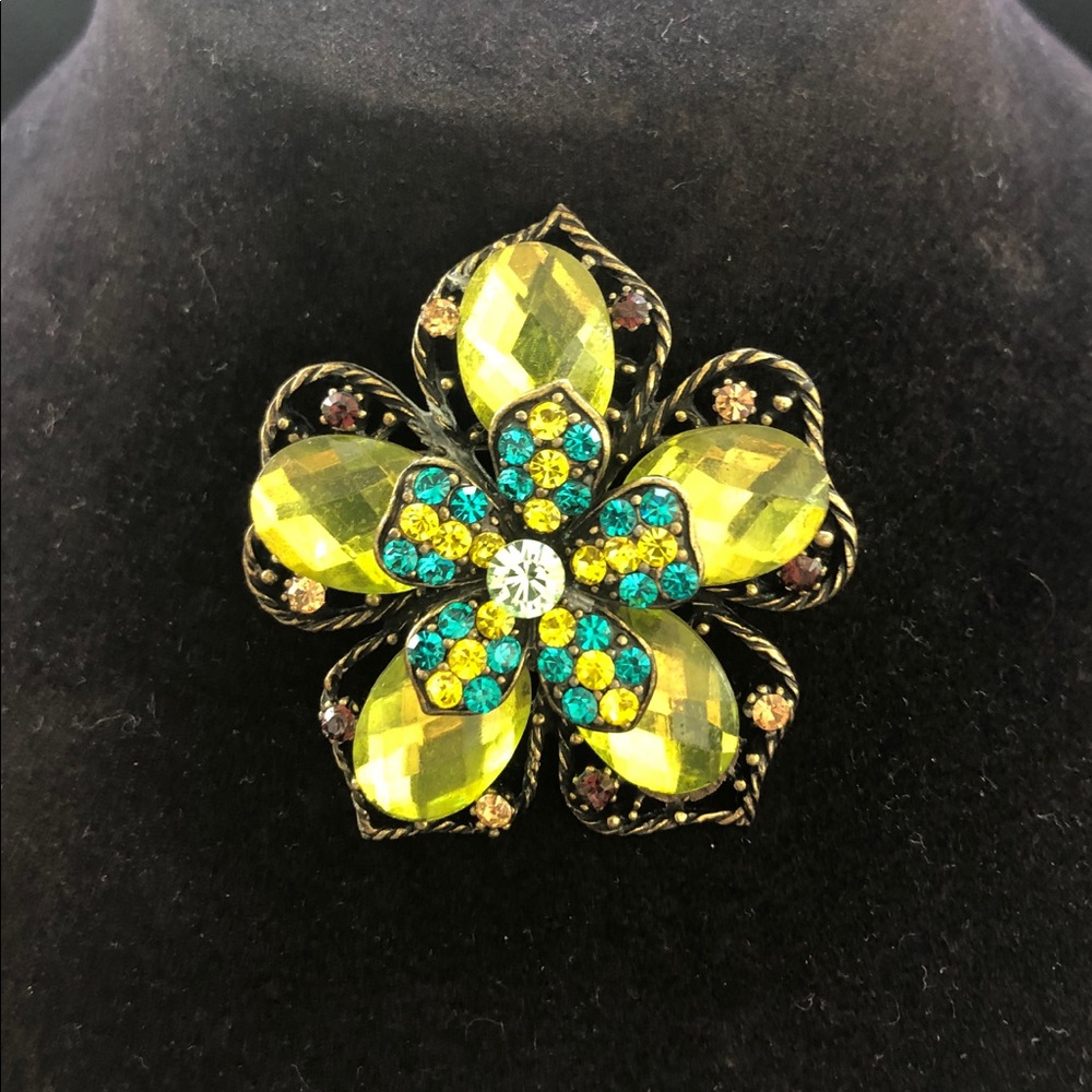 Vintage Brooch Emerald Flowers